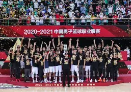 开云-包含广东宏远内部会议纪要流出：赛前篮板制胜；意甲使命明确；赛程密集仍需轮换的词条